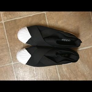 Adidas superstar size 10.5